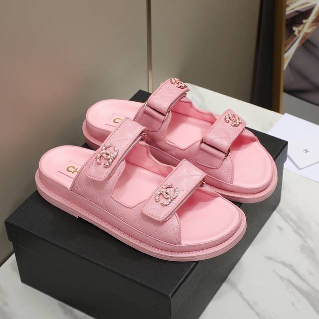 Actual Price: C's new Velcro sandals, top-tier counter quality, a must-have clas