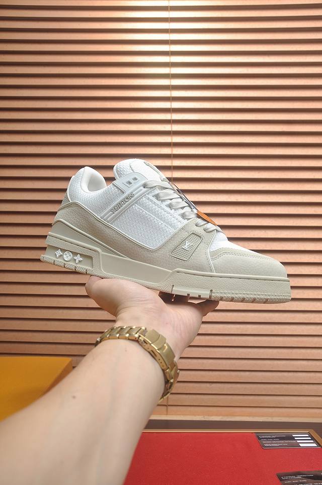Original development, quality delivery DDD. Welcome to compare the Lv sneaker s