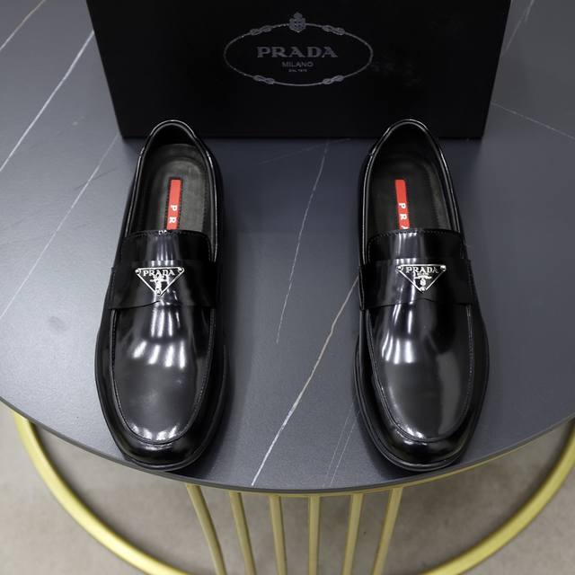 Factory price Pp: Top original Brand: Prada Standard size: Men's size 38 44 45