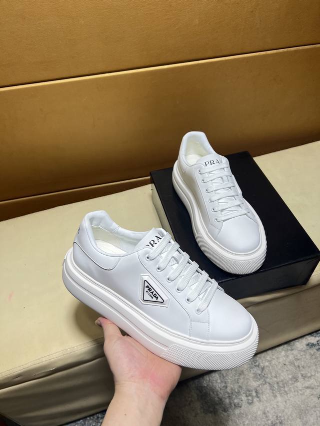 Prada classic original version Prada: top purchasing agent men's latest counter