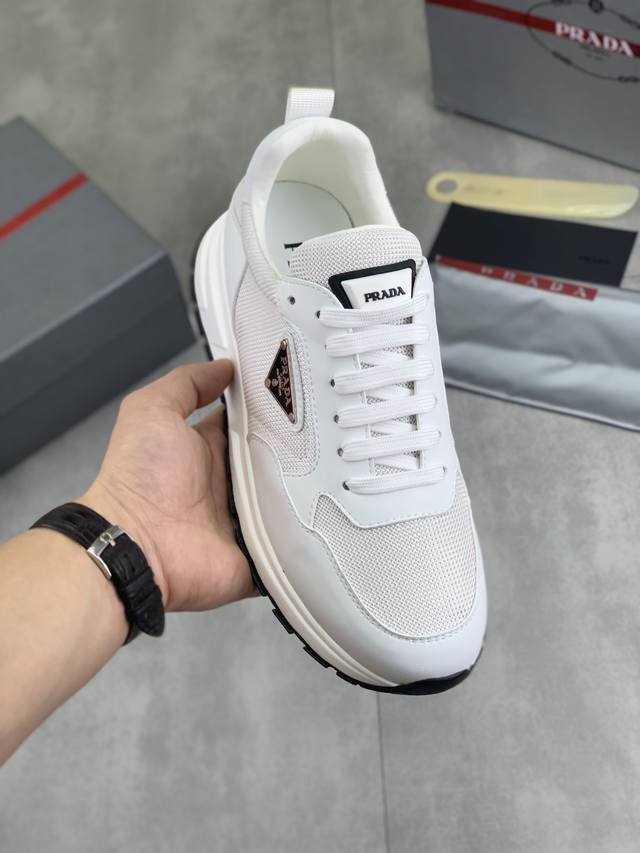 Factory Price, Actual Price, Official Website Hot Seller, Prada's flagship mode
