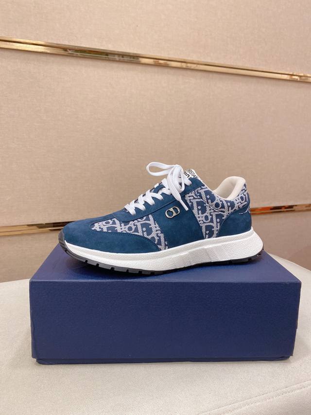 Factory Price Dior D new models are available at the same counter. The upper is