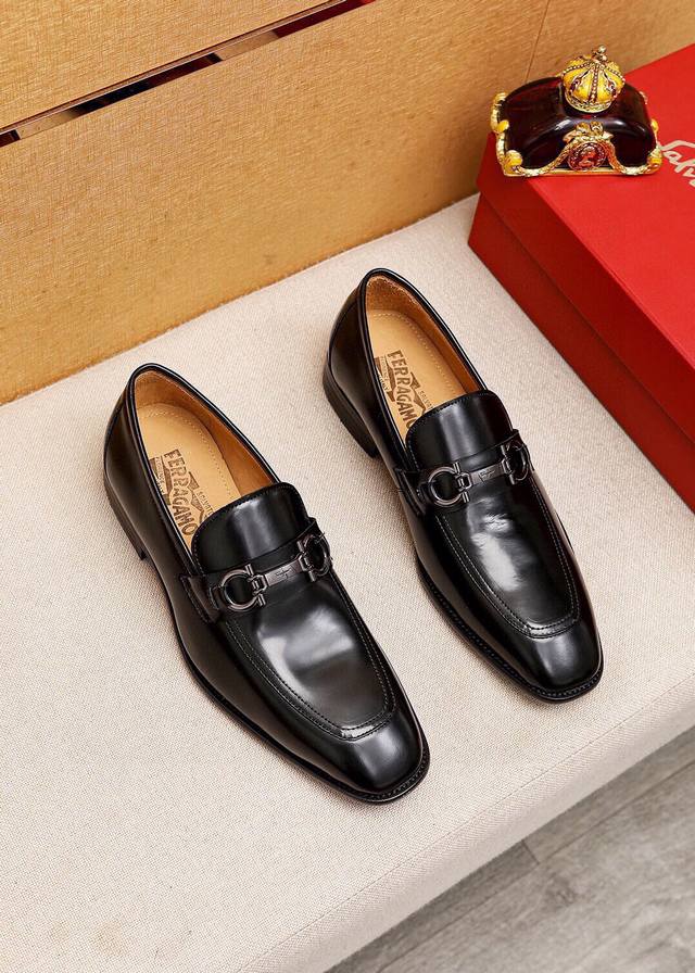 Product trademark: Ferragamo Salvatore Ferragamo casual leather shoes Standard