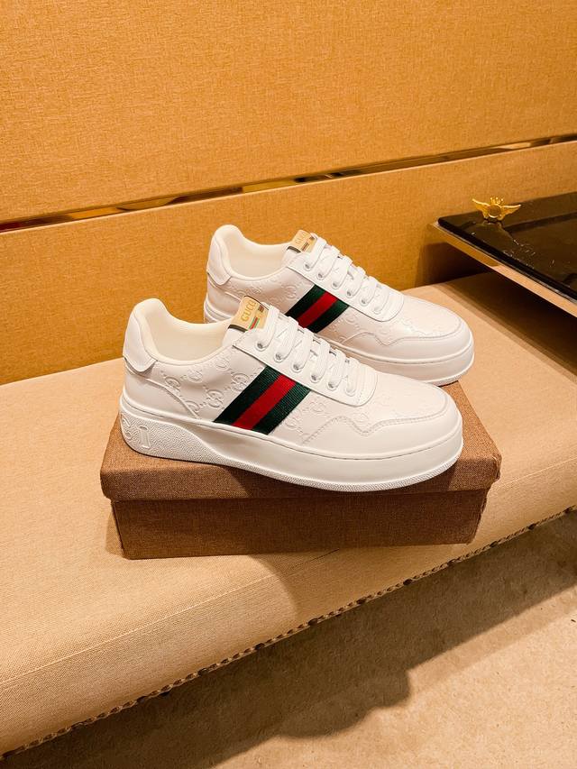 Factory P-batch Gucci men's shoes, a 1:1 replica of the high-end brand's offici