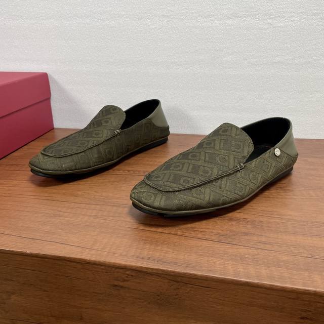 Ferragamo slip-on loafers Authentic Ferragamo style, these driving loafers are m