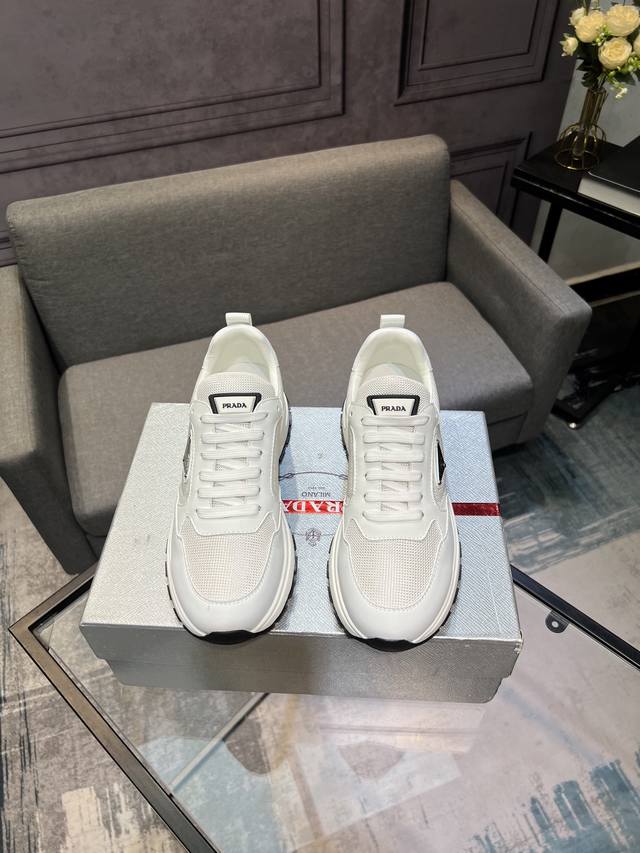 Prada men's shoes counter hot style, official website synchronization, 1 high-qu