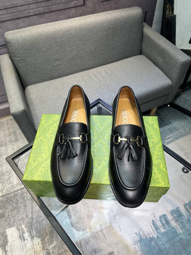 Gucci's new leather shoes are the hottest classics. Made with Italian calfskin u