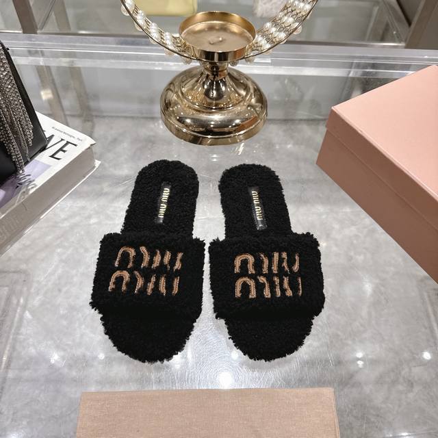 Miu Mi's new embroidered wool slippers DDD. 1:1 mold, instantly outsells all ver