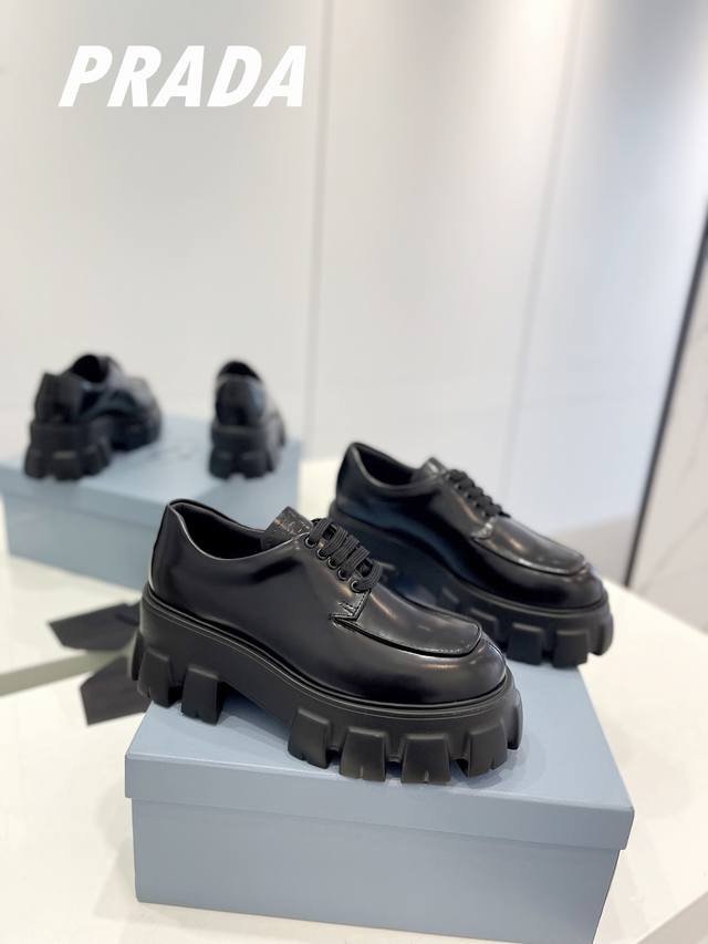 Factory P price for men 10 Top version Prada couple style Classic wheel thick s