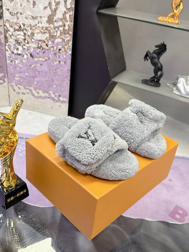 Factory price Pp: Louis Vuitton 2025 new wool slippers, fine and soft wool DDD,