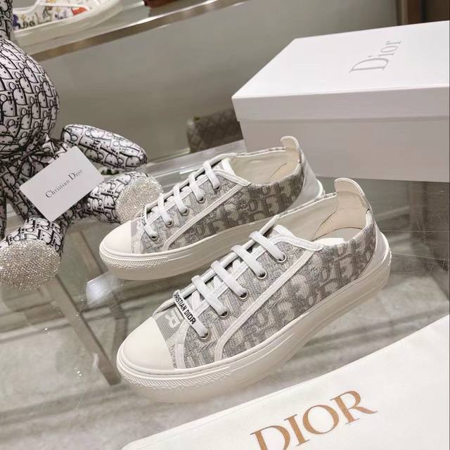 Dior Walk'n'Dior platform sneakers with monogram embroidery. DDD. Originally pur