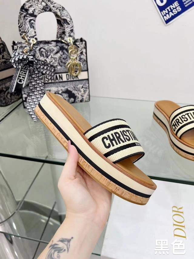 24 New Dio Embroidered Platform Sandals in Jelly Color This Dway platform sandal