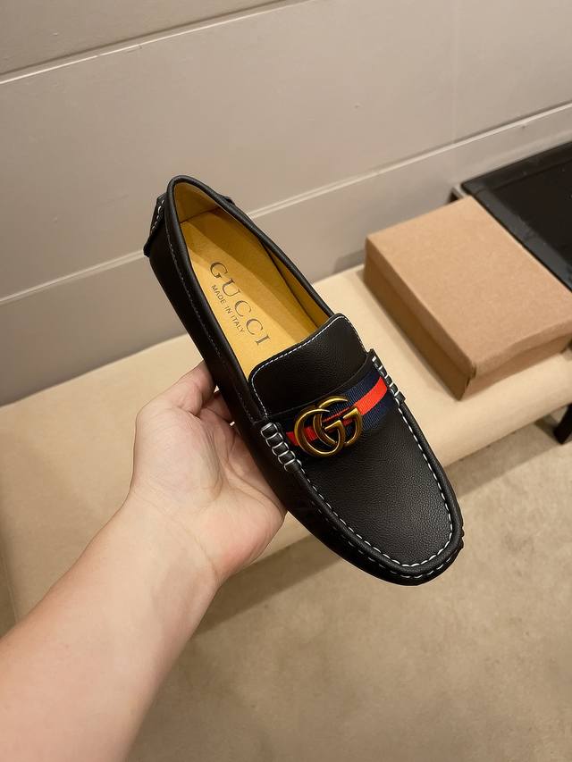Real price on high-quality Gucci men's shoes from the official flagship store.