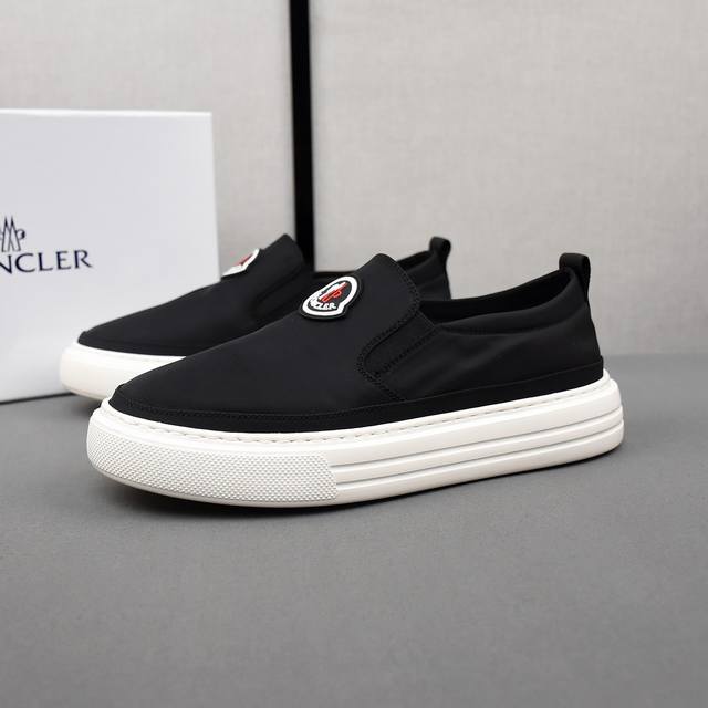 Moncler breathable canvas shoes, with a comfortable, breathable fabric upper and