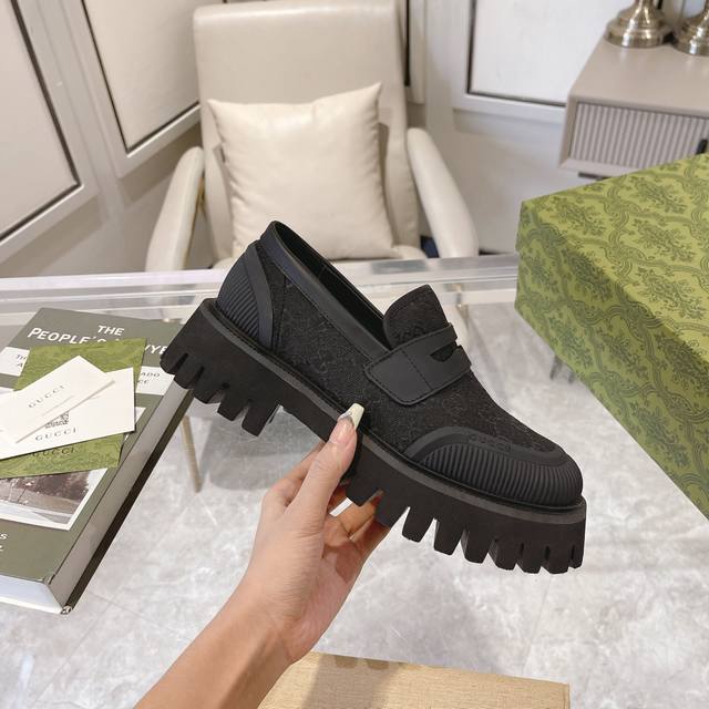 Actual Price Gucci's new spring/fall loafers cleverly utilize distinctive desig