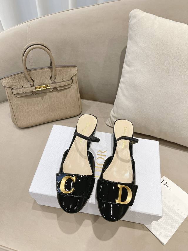 Di*R Early Autumn new style closed toe block heel sandals hollow one-strap sanda