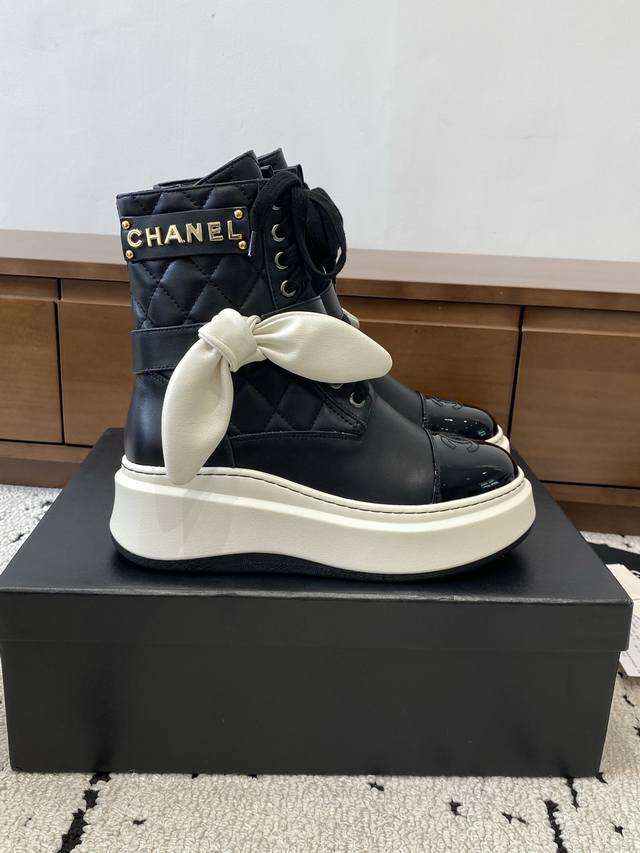 High version Chanel 2025S autumn and winter series thick-soled high short boots,