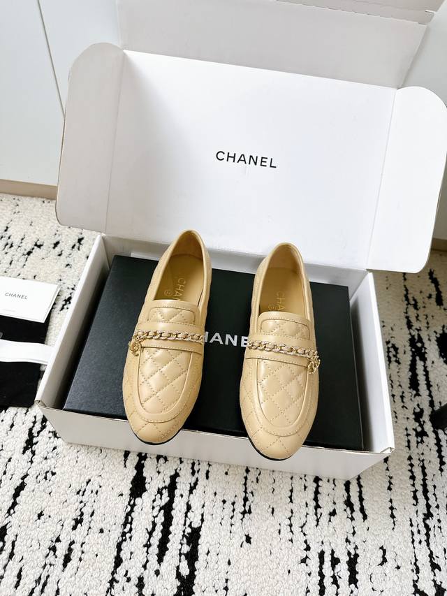 Chanel 25 A loafers are so girly! I grabbed the latest model straight from the o