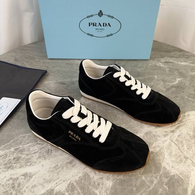 P's latest Dexun shoes Upper: imported high-mercerized cow suede Lining: mixed s