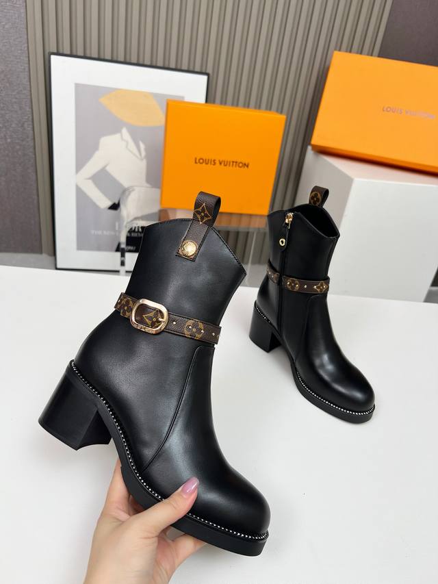 Factory-priced women's clothing and sports shoes, original, Autumn/Winter, avai