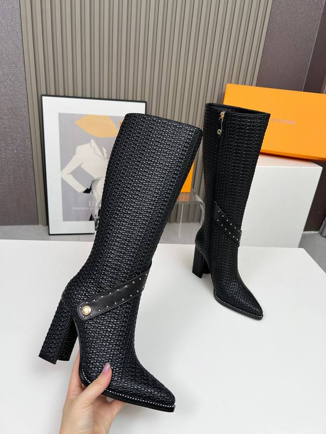 Factory-priced women's sports shoes, original Lv LV pointed-toe boots from Donk