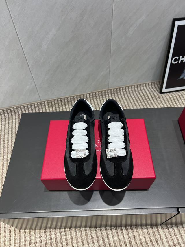 Women's clothing, women's sports shoes, original single family top version Roge*