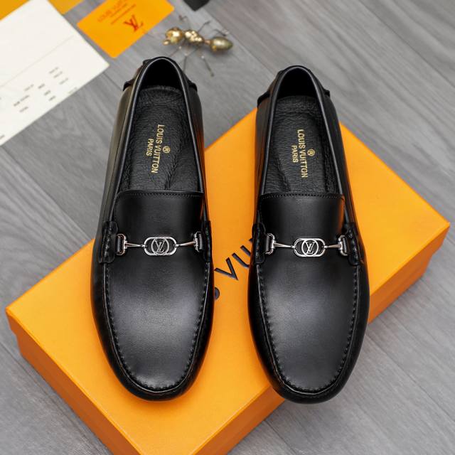 Factory price men's sports shoes original single product trademark: Lv Louis Vu