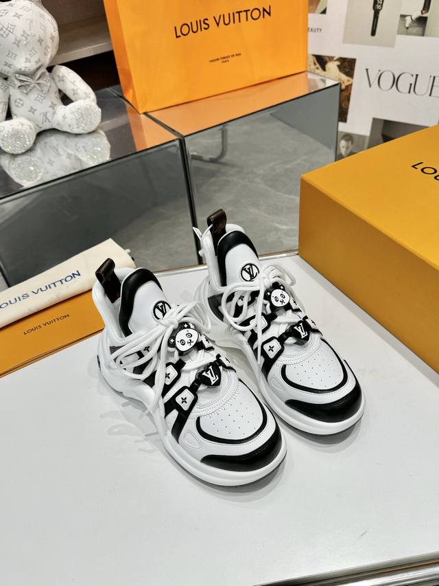Factory Price: Women's Sports Shoes, Original Spring Style, New Louis Vuitton,