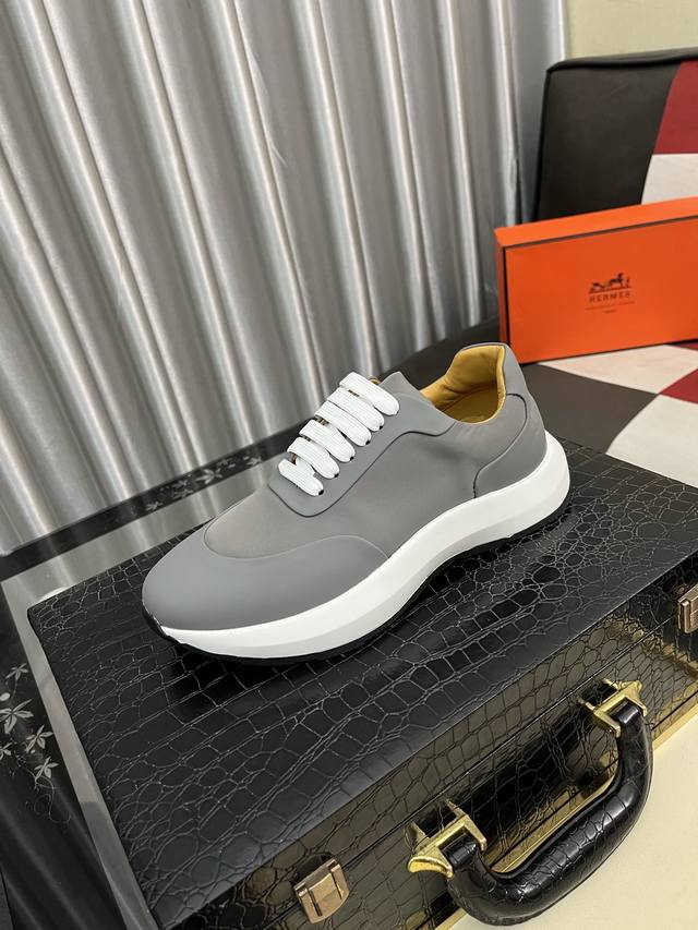 Factory Price Men's Sports Shoes Original Herm