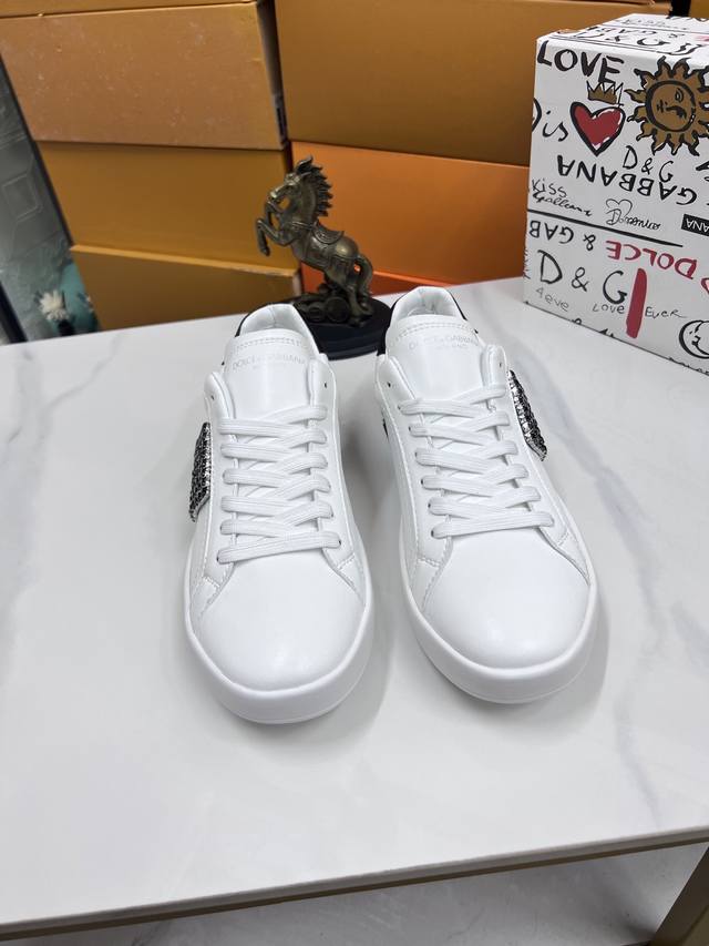 Factory Price Men's Shoes, Original DDD, D&G's Latest Cushion Series Casual Sne