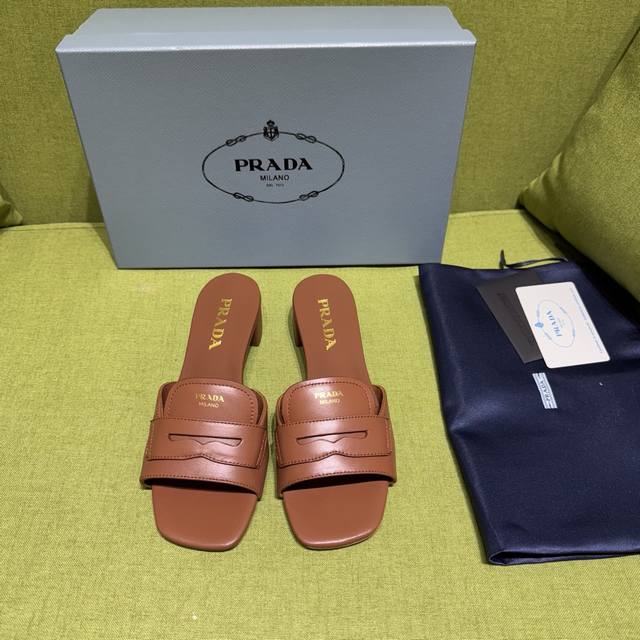 Factory Price Women's Shoes and Sportswear Original Prada 2025Ss New Leather Ba