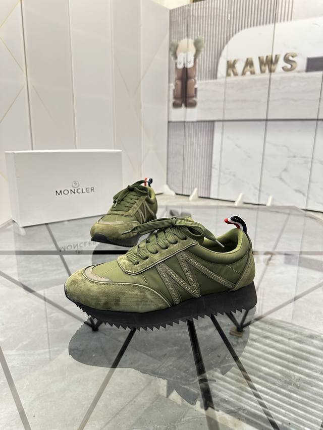 Factory Price Men's Sports Shoes Original Product Brand: Moncler Low-Top Casual