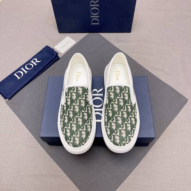 Factory-priced men's sports shoes, original Dior casual shoes. New Dior casual