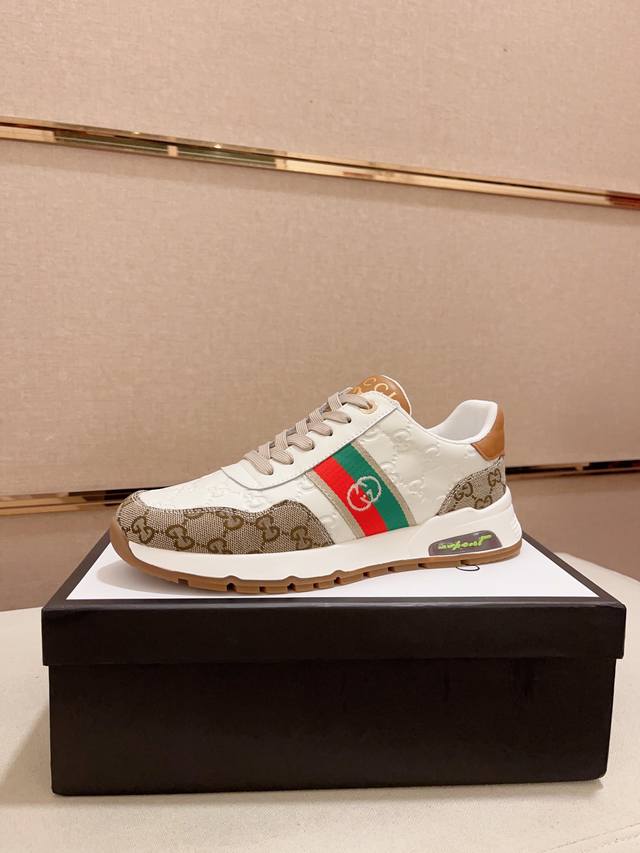 New Gucci single shoes, uppers made from imported cowhide, 1:1 fabric from the