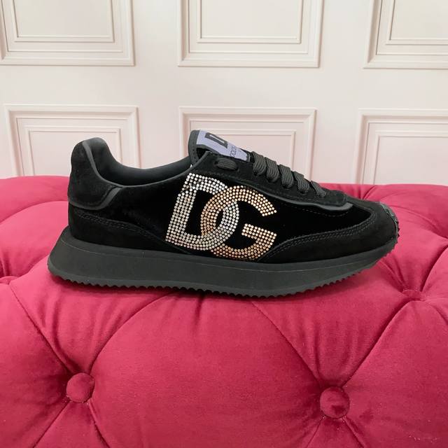 Actual Price: High-end version of the Dolce & Gabbana 2025 new model. Six months