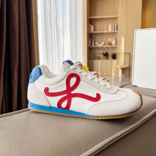 2025 Loewe's hottest casual shoes are here! Their color-blocked, fresh design co