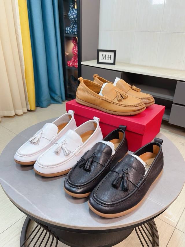 The replica of the original Ferragamo upper is even more original. Super domine