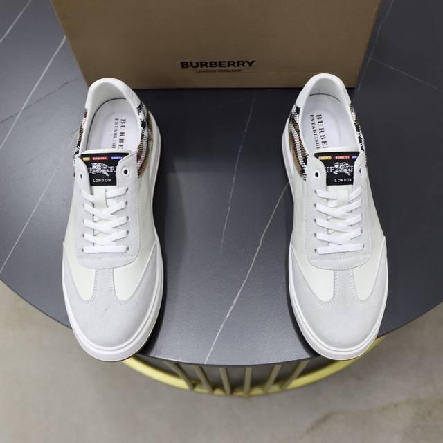 Factory price Pp: Niuli Brand: Burberry Standard size: 38-44 45 Customized Grad