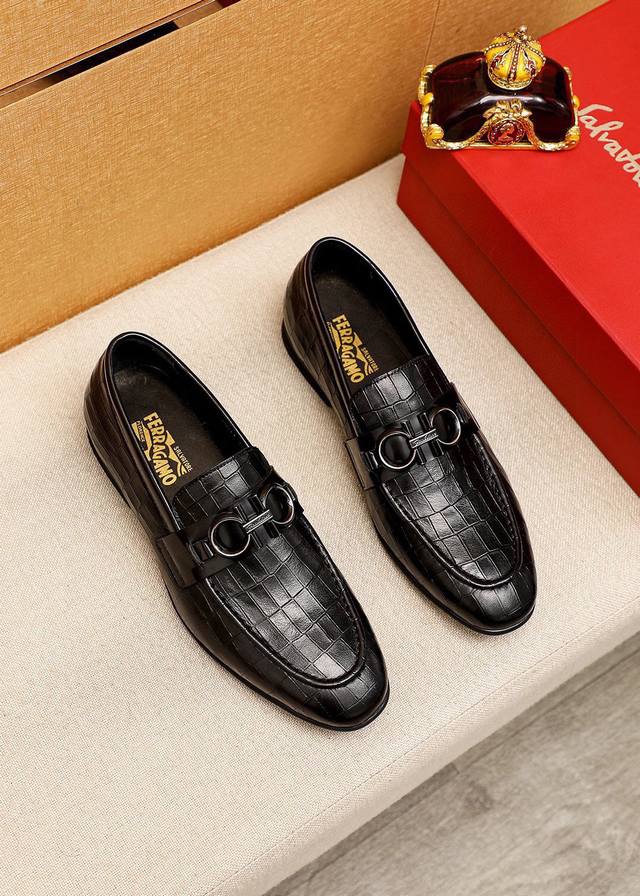 Product Trademark: Ferragamo Casual Leather Shoes Standard Sizes: 39-44 38.45 C