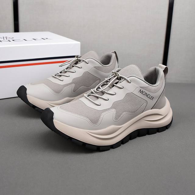 Moncler men's outdoor lace-up sneakers are comfortable and slip-resistant, desi