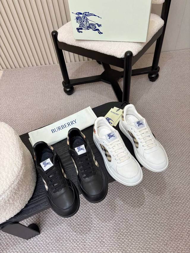 Burberry's 2025 collection is here! After three years, the classic check return