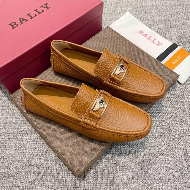 Bally's official flagship store features casual business loafers. These all-deni