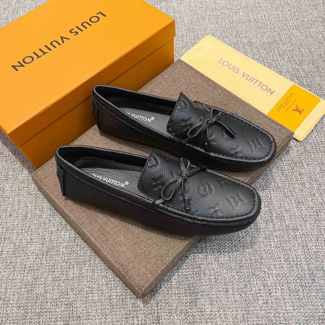 Factory Price Men's Sports Shoes, Original LV, New Style from the Louis Vuitton
