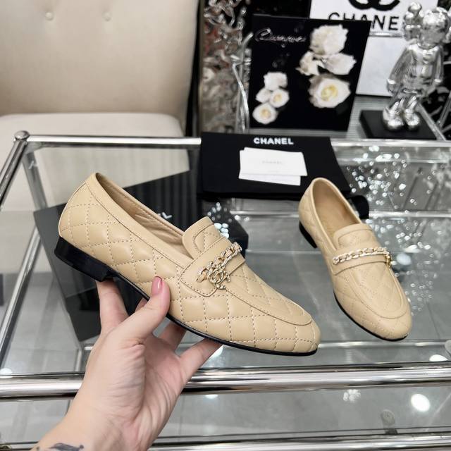Factory Price Women's Shoes, Original High-Release Chanel Single Shoes | A Hot