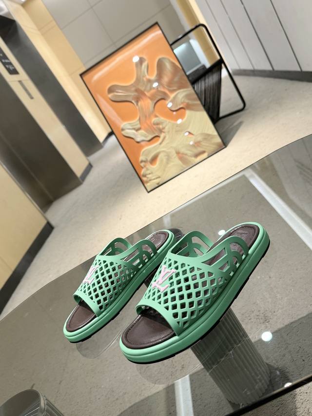 Factory Price Women's Shoes, Original Lv Couple's Style, Counter Featured Lates