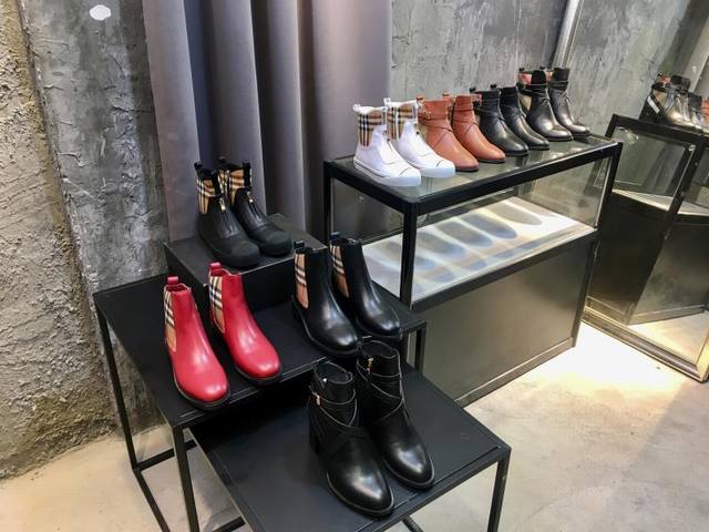 Factory Price Women's Shoes, Original, New Mid-Cut Boots. Upper: 50% cotton, 50