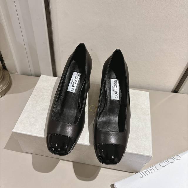 Factory Price: Women's Sports Shoes, Original Jimmy Choo New Mary Jane Shoes (D