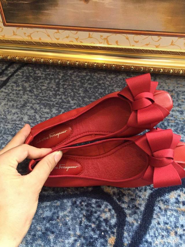 Men's sports shoes original Ferragamo fabric is made of mixed sheepskin! The sol