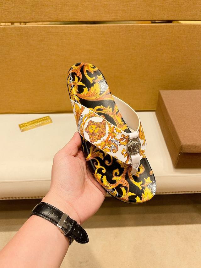 Factory Price Adjustment. Men's Sports Shoes Original Versace 3D Printed Luxury