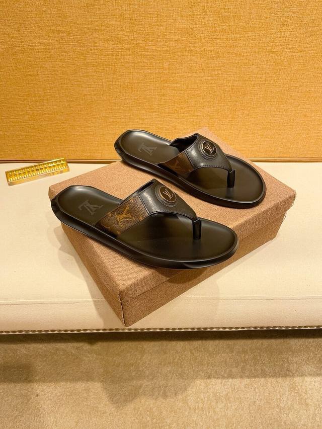 Factory Price Men's Shoes, Original Louis Vuitton Slippers. The latest masterpi